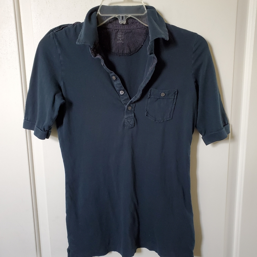 GAP collared black tee